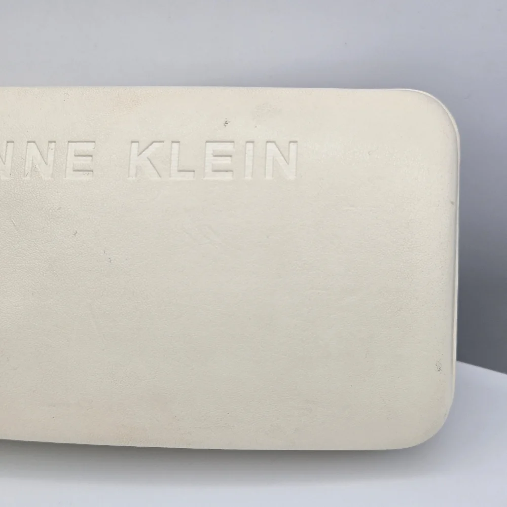 Anne Klein White Eyeglass Clamshell Case